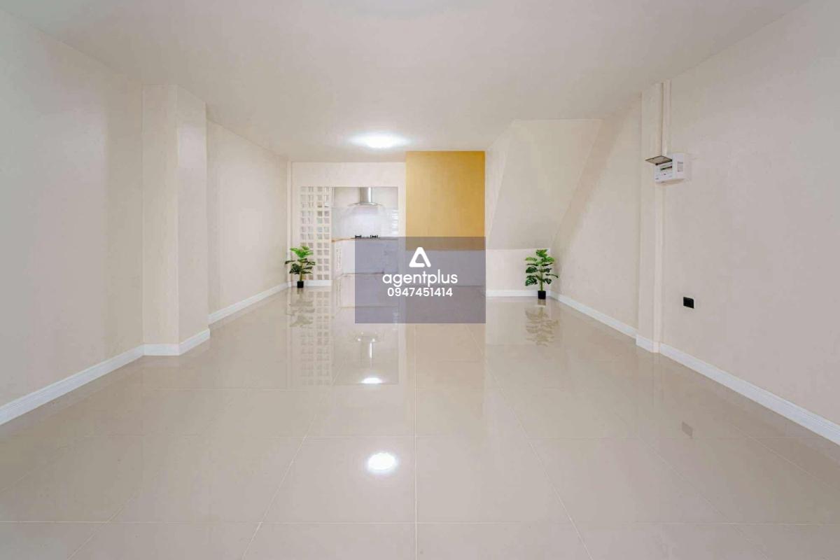 ขาย ทาวน์เฮ้าส์ 2 ชั้น ฝั่งทะเล ใกล้ หาดจอมเทียน เพียง 7 นาที 