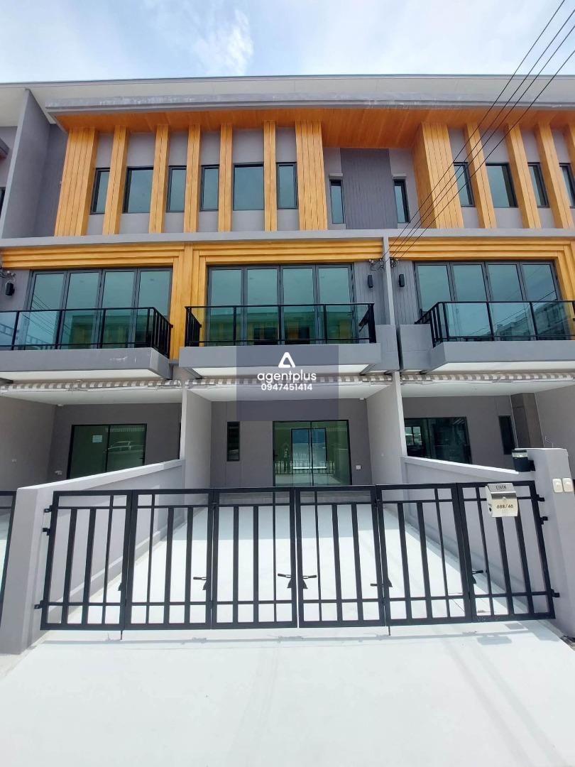 ให้เช่าทาวน์โฮม 3 ห้องนอน พระราม 9  เฟอร์ครบ ใกล้ Airport Link บ้านทับช้าง