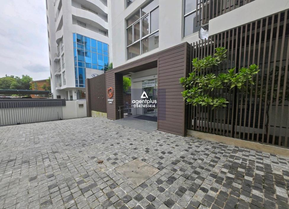 อาคารสำนักงานให้เช่า 8 ชั้น พร้อมลิฟท์ ศรีนครินทร์ 40 ฝั่งตรงข้ามซีคอนสแควร์