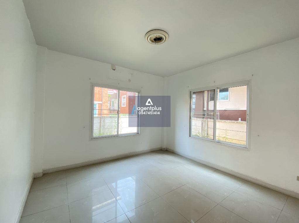 บ้านเดี่ยว 2 ชั้น ทำเลดี การคมนาคมสะดวก สาธารณูปโภคครบครัน ศรีสุข 1 บ้านฉาง ห่างจากถนนสุขุมวิท (ทล.3) ประมาณ 3.1 กม.