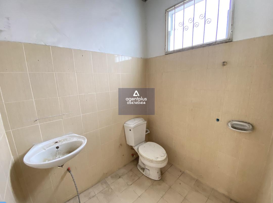 บ้านแฝด โครงการอารยา ซอย 6 ห่างจากถนนสุขุมวิท (ทล.3) ประมาณ 1.4 กม ตั้งอยู่ใกล้แหล่งชุมชน การคมนาคมสะดวก