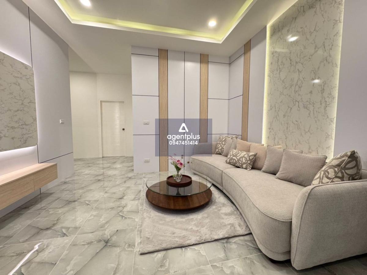 ขาย บ้านเดี่ยวสร้างใหม่ พัทยารุ่งเรือง พร้อมเฟอร์นิเจอร์บิ้วอิน ของแต่ง พร้อมเข้าอยู่