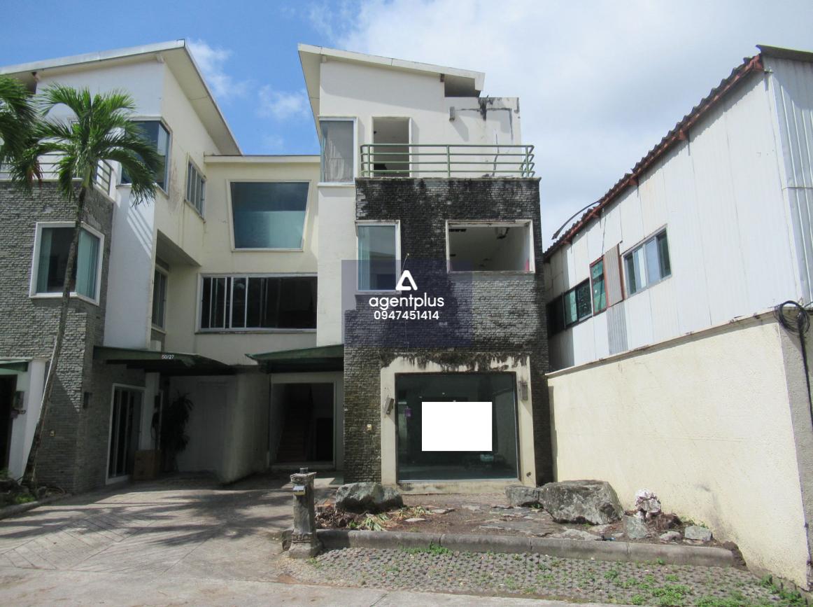 อาคารพาณิชย์ โครงการเอ๊กคลูซีฟ โฮมออฟฟิศ 3 ชั้น ทำเลดี โครงการแยกจากถนนเจ้าฟ้าตะวันตก ตั้งอยู่โซนนาคา เดินทางง่าย การคมนาคมสะดวก