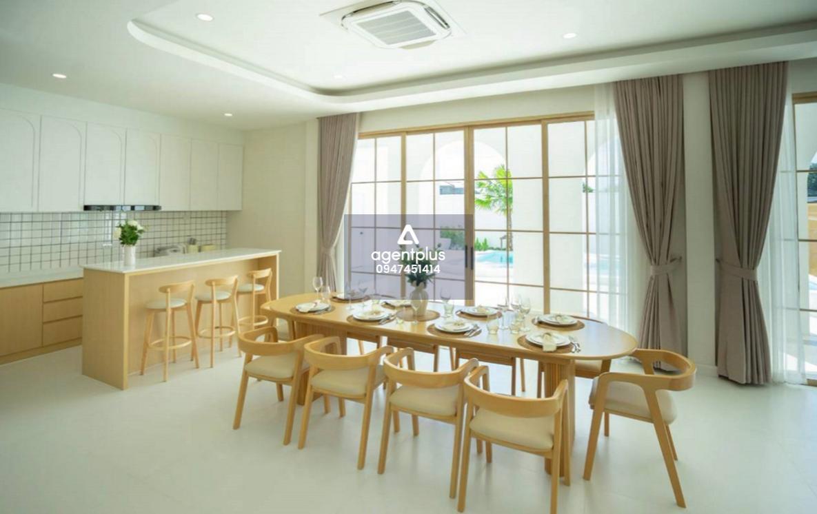 ขาย พูลวิลล่าพัทยา ตกแต่งให้ครบ สไตล์ เมดิเตอร์เรเนียน  ใกล้มอเตอร์เวย์ ใกล้ตัวเมืองพัทยา