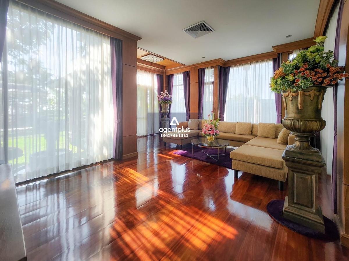 ขายโรงแรม หน้าหาดนาจอมเทียน พร้อมใบอนุญาต