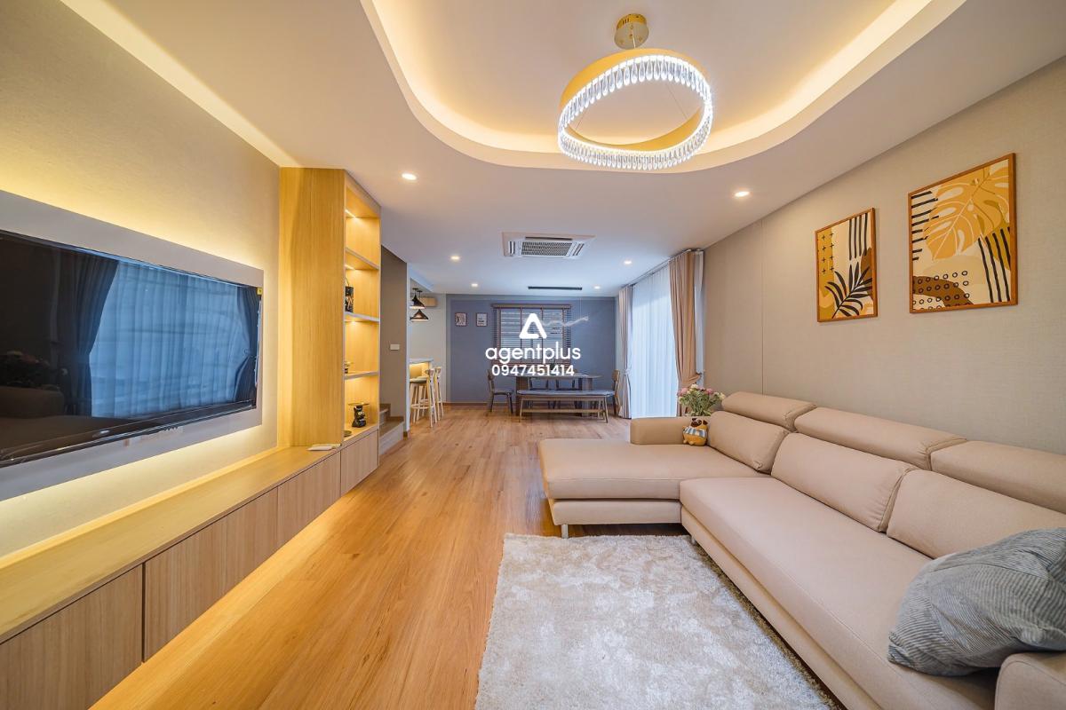 ขายบ้าน 2 ชั้น Minimal Cozy Style พร้อมสระว่ายน้ำ – จอมเทียน