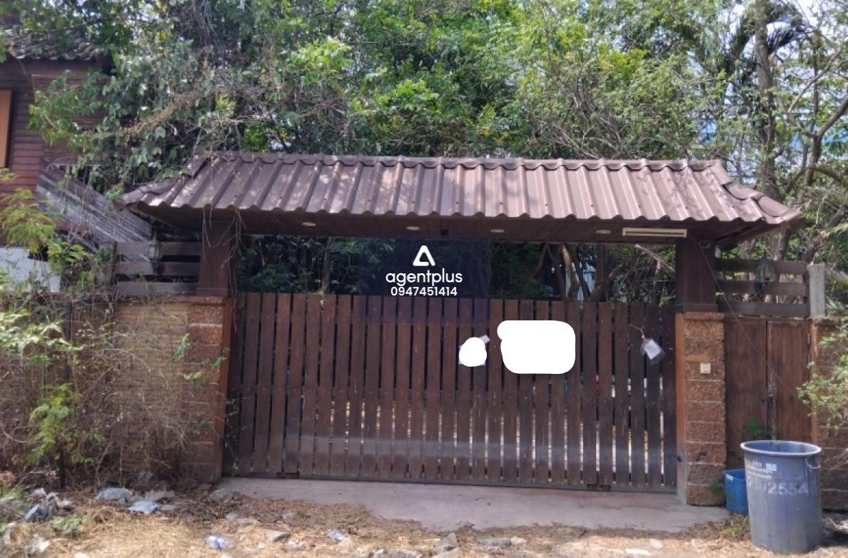 ขายบ้านเดี่ยว ซอยพัฒนาชุมชน 1 แยกจากซอยศรีด่าน 22 เหมาะกับการรีโนเวทใหม่