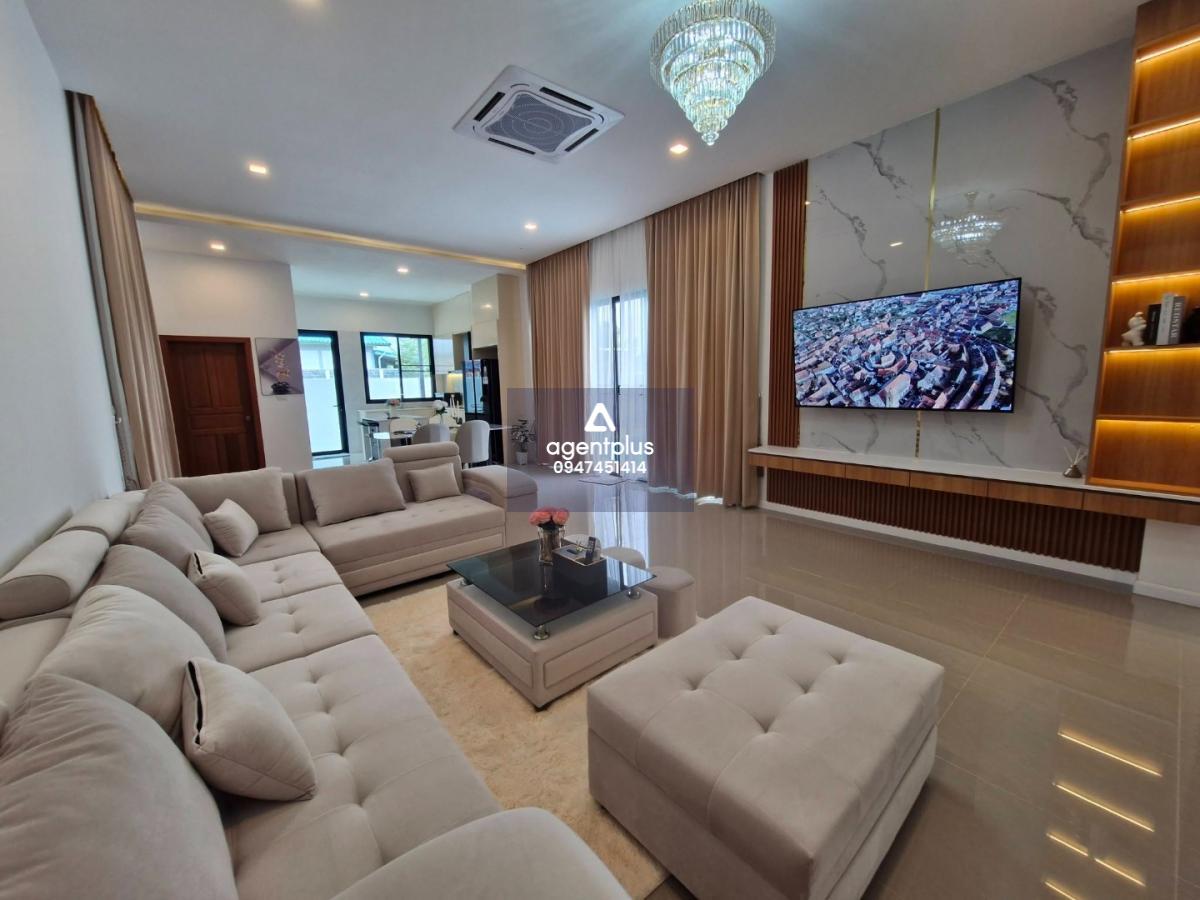 ขายบ้านเดี่ยวสร้างใหม่ 4 ห้องนอน มาบประชัน พัทยา ใกล้โรงเรียนนานาชาติรีเจ้นท์ พร้อมสระส่วนตัว