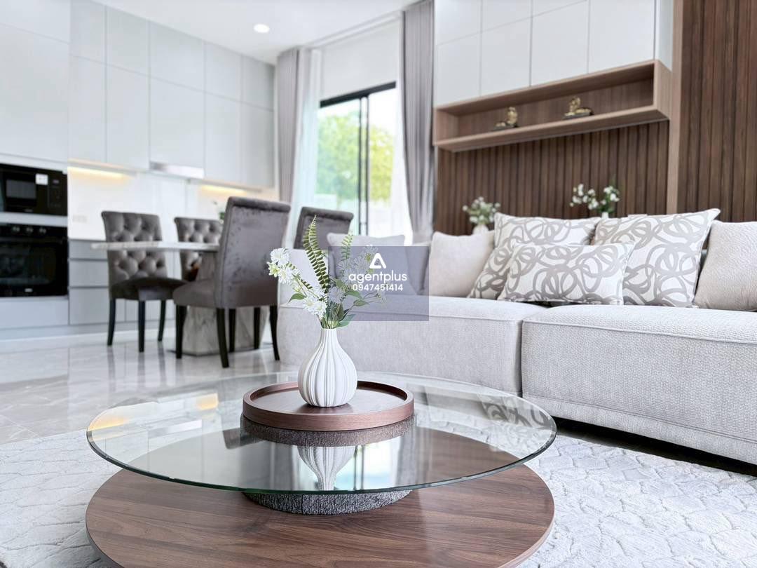 ขาย พูลวิลล่าหรู สร้างใหม่ ใกล้หาดจอมเทียน