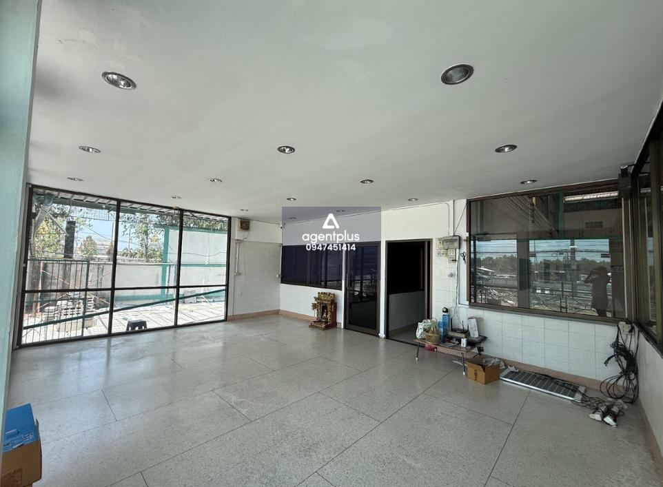 ให้เช่าโรงงานทำเลดี ย่านพระราม 2 กม 42 จ.สมุทรสาคร ติดถนนใหญ่พระราม2 พร้อมเข้าอยู่!!!!