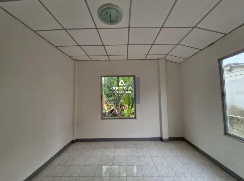 โครงการฟายน์โฮม ซอยรักษาสัตว์ บ้านเดี่ยวชั้นเดียว ซอยชมวิว 5/2-1 ห่างจากถนนสุขุมวิท(ทล.3) ประมาณ 1.5 กม. ทำเลดี เดินทางสะดวก แวดล้อมด้วยแหล่งชุมชน สาธารณูปโภคพร้อม