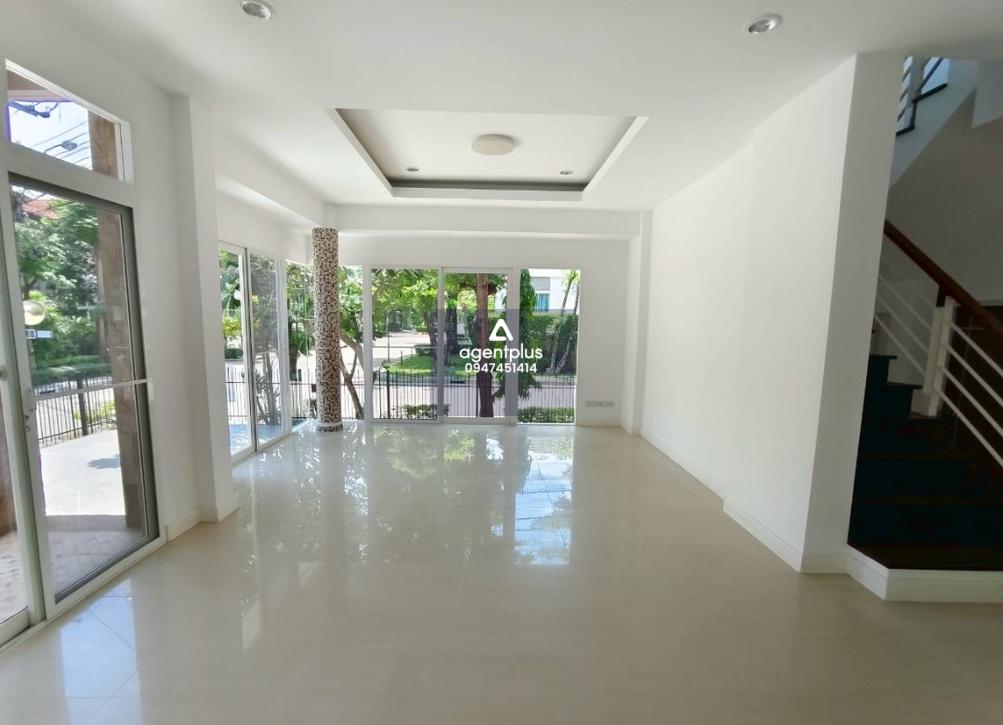 ขายบ้านเดี่ยวโครงการสราญสิริประชาอุทิศ-สุขสวัสดิ์ ปรับปรุงใหม่ สิ่งอำนวยความสะดวกครบครัน การเดินทางสะดวก