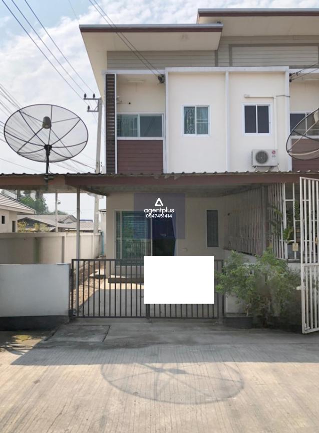 ทาวน์เฮ้าส์ 2 ชั้น การคมนาคมสะดวก สาธารณูปโภคครบครัน ใกล้แหล่งชุมชน ถนนสายชลบุรี-บ้านบึง (ทล.344) แยกเข้าถนนมิตรภาพ ประมาณ 4.75 กม.