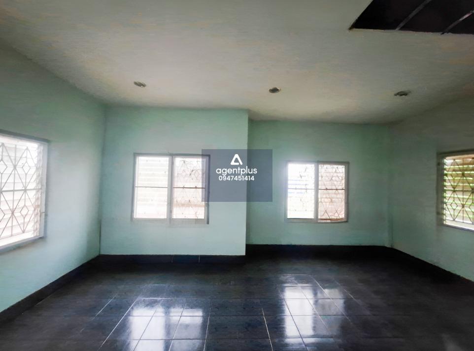 บ้านเดี่ยว โครงการศุภมงคลวิลล่า จากวงเวียนสุนทรภู่แยกเข้าถนนพระอภัยมณี ตรงไป 350 เมตร เลี้ยวซ้ายเข้าซอย ม.ศุภมงคลวิลล่า ตรงไป 210 เมตร ทรัพย์อยู่ทางซ้ายมือ การคมนาคมสะดวก