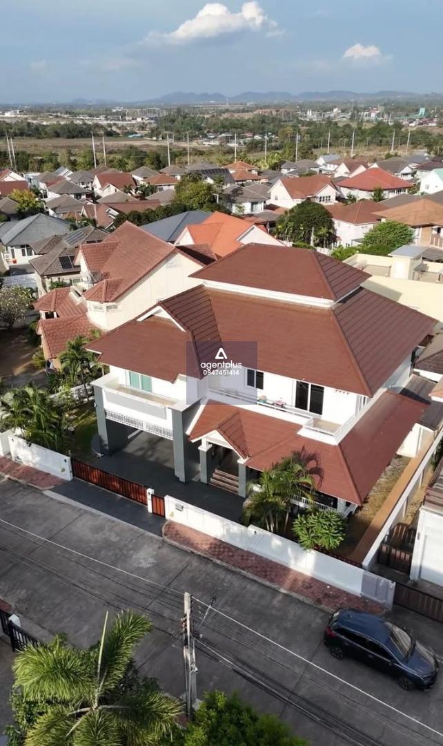 ขายพูลวิลล่า 5ห้องนอน มีส่วนกลาง ใกล้โรงเรียนนานาชาติชื่อดัง พัทยา