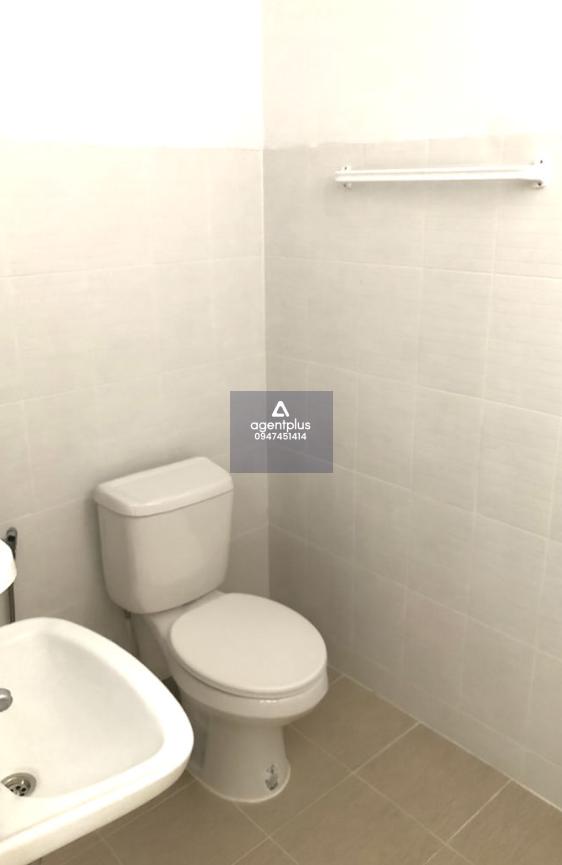 คอนโดมิเนียม เมืองใหม่คอนโดโฮม ทำเลดีในย่านเสม็ด เดินทางสะดวก ใกล้ถนนสุขุมวิท (ทล.3) และถนนพระยาสัจจา - คิรี รายล้อมด้วยสิ่งอำนวยความสะดวกทั้งห้างสรรพสินค้า โรงพยาบาล และสถานศึกษา เหมาะสำหรับพักอาศัยหรือปล่อยเช่าเพื่อการลงทุน