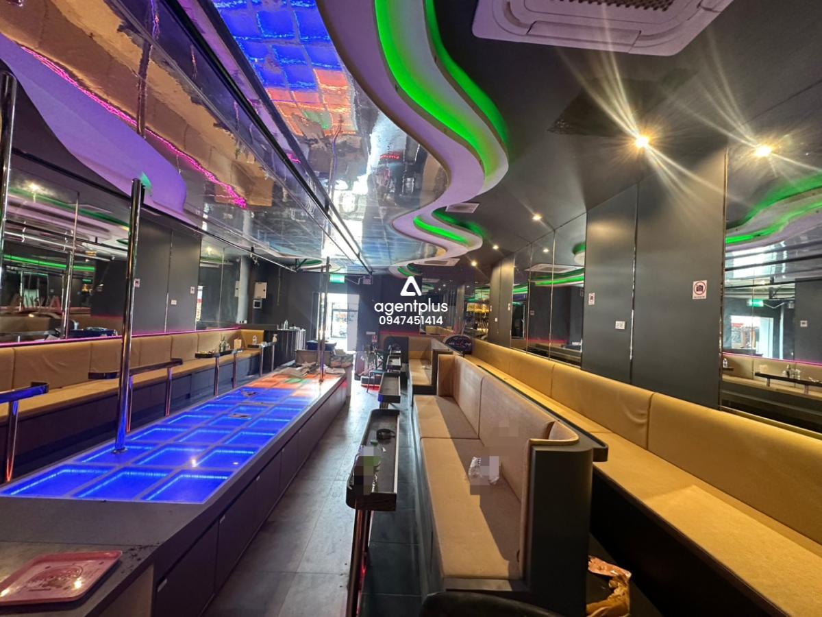 เซ๊งกิจการบาร์อโกโก้ 1คูหา 2ชั้นในถนน Walking Street