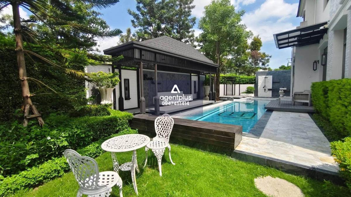 ขายบ้านหรู 4 ห้องนอน กรุงเทพกรีฑา–พระราม 9 เฟอร์นิเจอร์ครบ พร้อมสระน้ำส่วนตัว