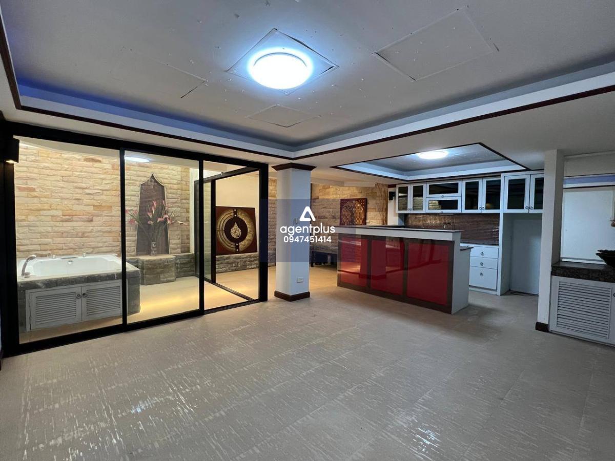 ขายทาวน์เฮ้าส์ติดทะเล รองรับการปล่อยเช่ารายวันได้ ห่างหาดดงตาล 50 เมตร 