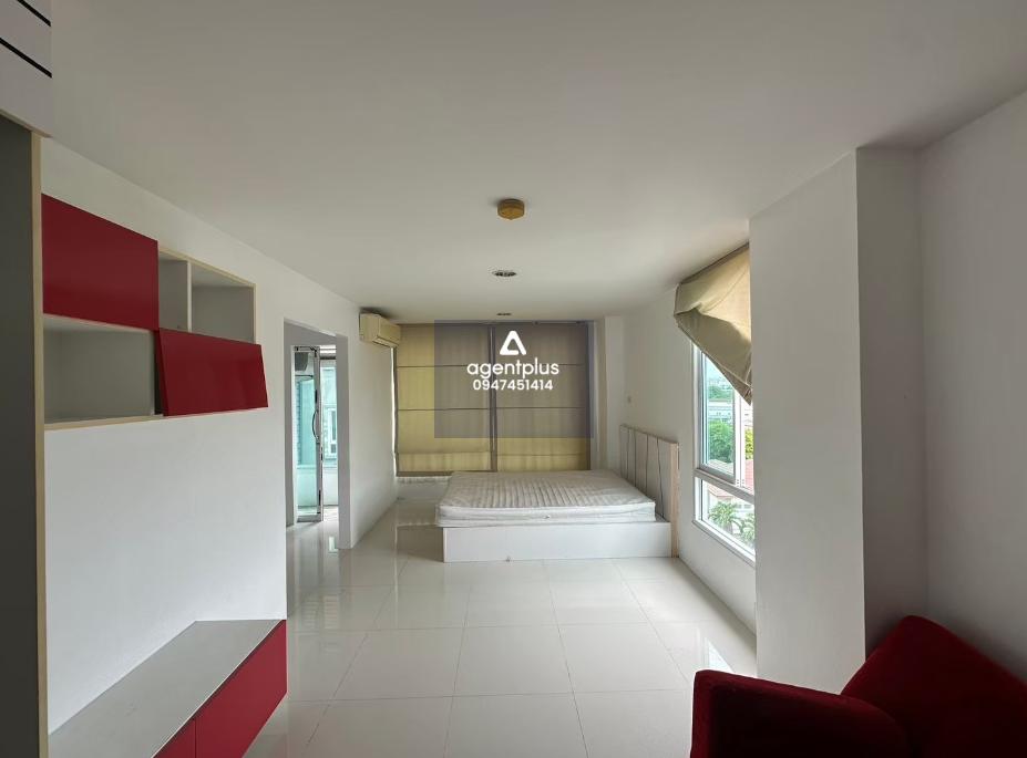 คอนโดมิเนียม โครงการเดอะ ฮัก บางแสน บนถนนบางแสนสาย 3