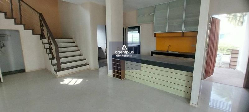 บ้านเดี่ยว 2 ชั้น โครงการเลคการ์เด้นท์โฮม ห่างจากถ.ขุมทองลำต้องติ่งเพียง 2.8 กม. การคมนาคมสะดวก สาธารณูปโภค