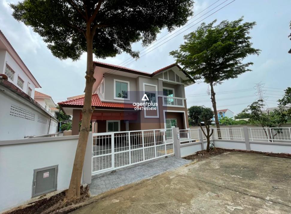 ขายบ้านเดี่ยว 2 ชั้น โครงการแลนซีโอ รามคำแหง-วงแหวน (มีสทีน) หลังริมพื้นที่กว้าง ทำเลดีในย่านที่อยู่อาศัย โครงการติดถนนซอยเคหะร่มเกล้า 64