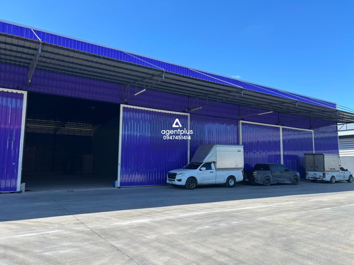 โกดังสร้างใหม่ เหลือว่าง 3 ห้อง พร้อมให้เช่า น้ำไม่ท่วมแน่นอน ฉะเชิงเทรา