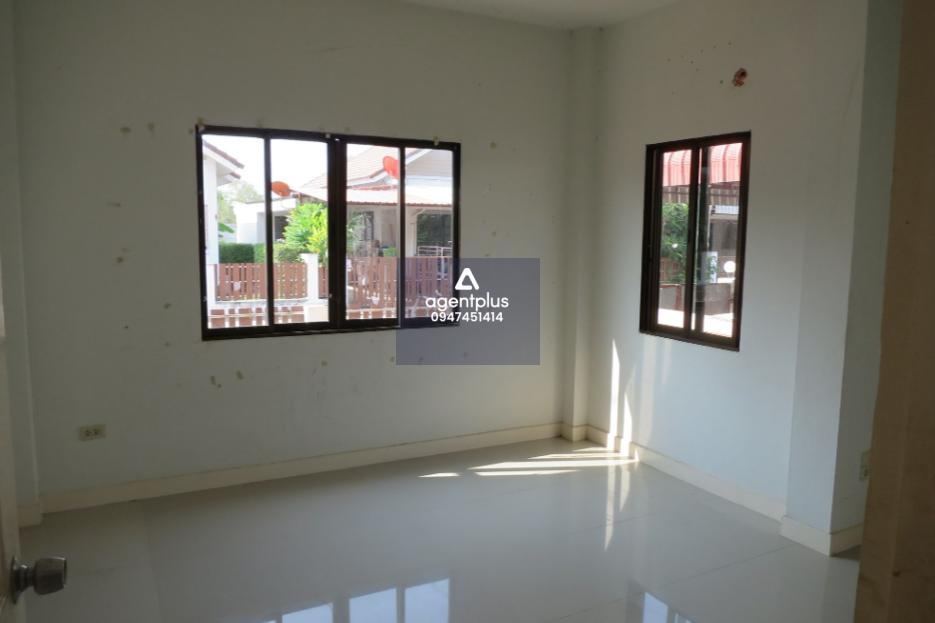 บ้านเดี่ยวชั้นเดียว โครงการบ้านอยู่สบาย ชลบุรี ถนนสายพานทอง-หนองกาน้ำ (ชบ.3023) แยกจากถนนศุขประยูร(ทล.315) ทำเลแหล่งชุมชน สาธารณูปโภคครบครัน