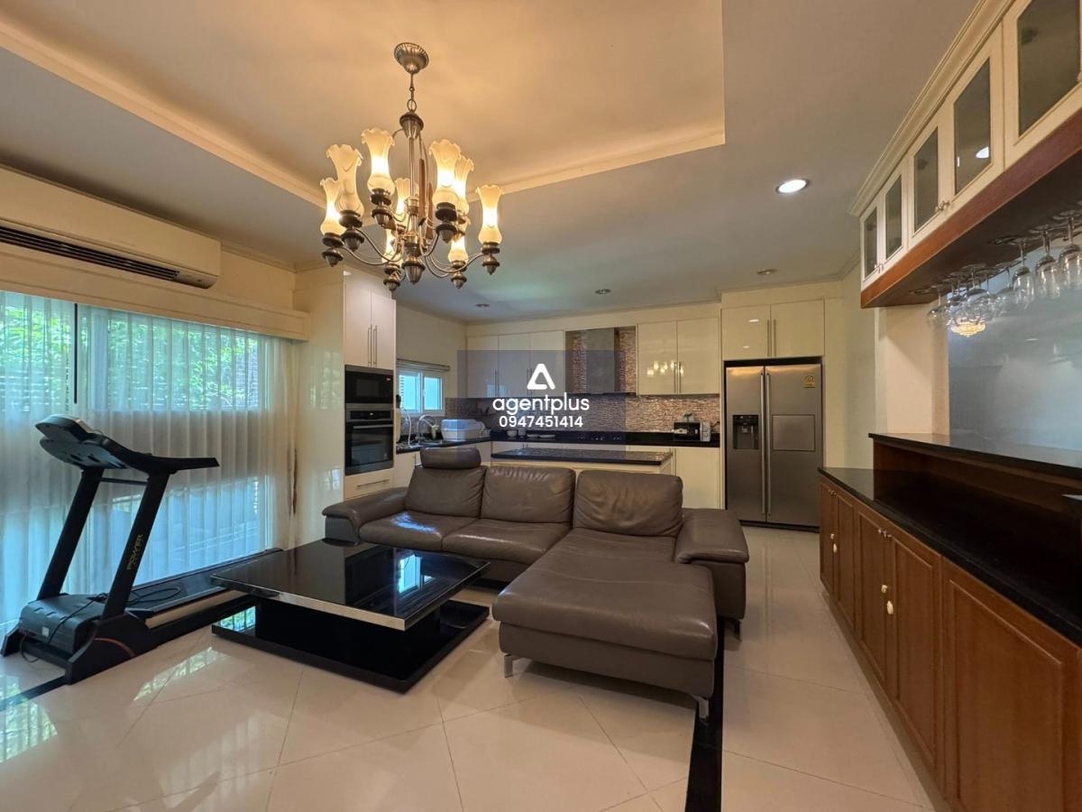 * ให้เช่าบ้านหรู Central Park Hillside Pattaya 