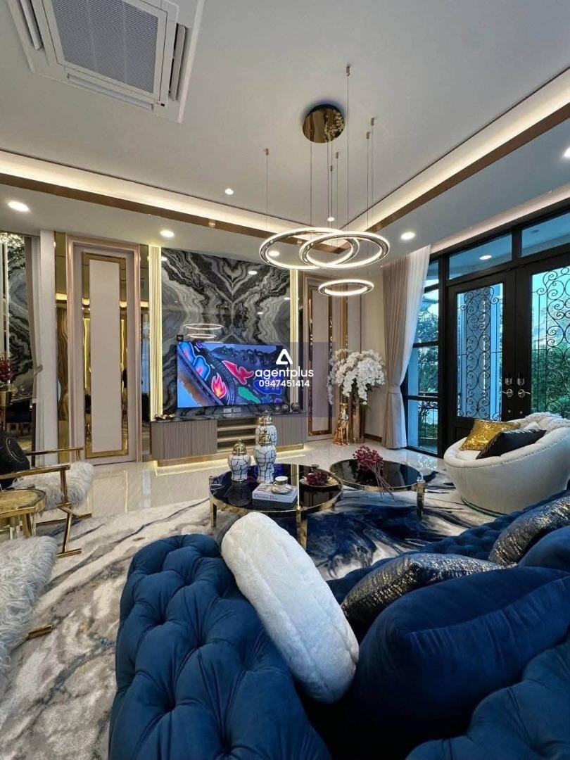 ขายบ้านหรู 4 ห้องนอน กรุงเทพกรีฑา–พระราม 9 เฟอร์นิเจอร์ครบ พร้อมสระน้ำส่วนตัว