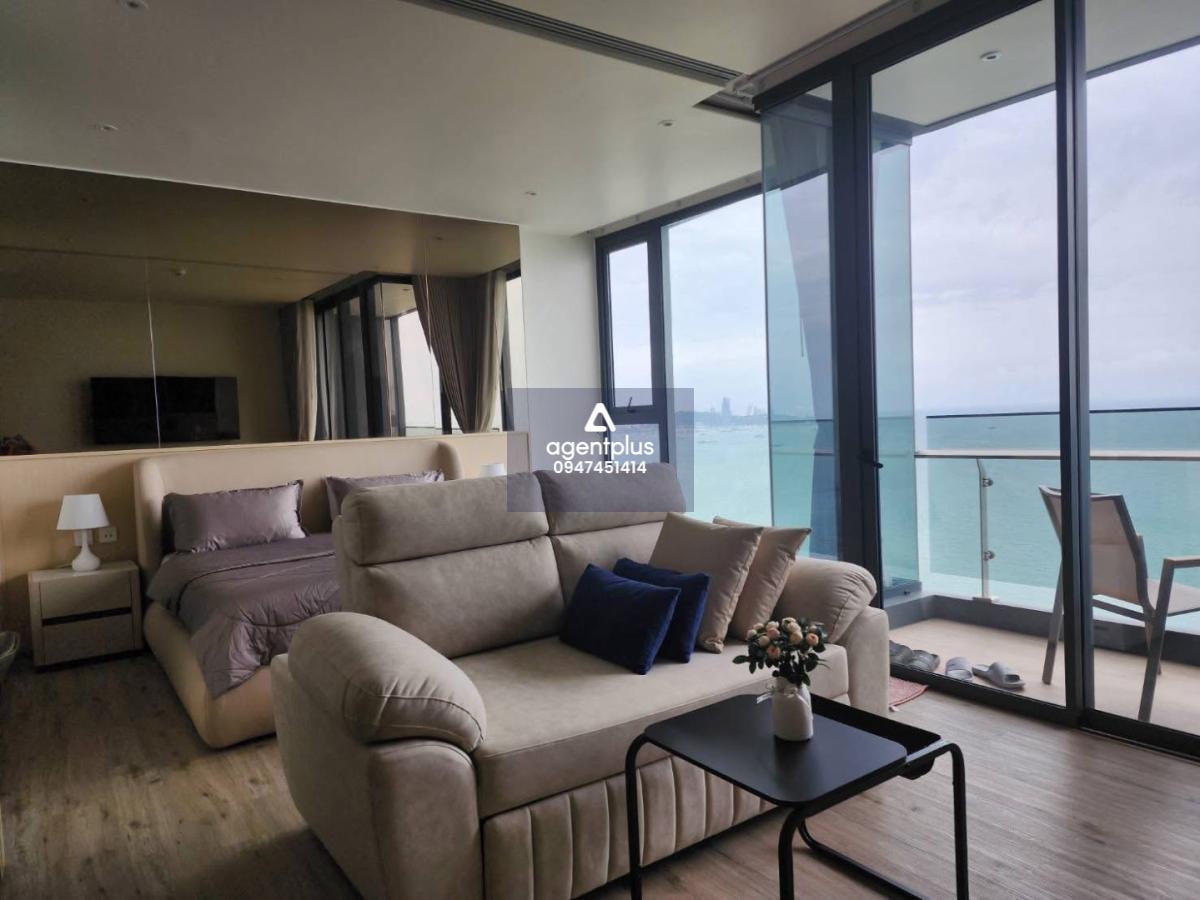 ให้เช่า คอนโดหรูติดชายหาดวงศ์อมาตย์ พัทยา