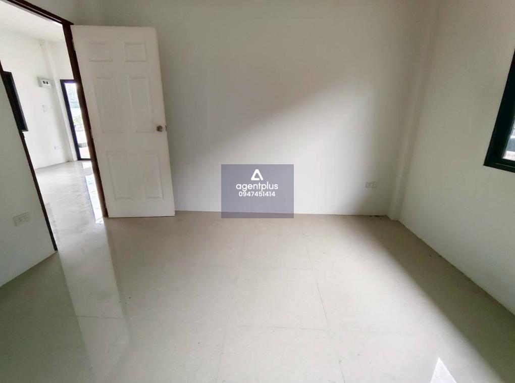 บ้านเดี่ยว โครงการวโรรส 8 ซอย 4 ถนนสายบ้านค่าย-หนองละลอก (ทล.3134) การคมนาคมสะดวก สาธารณูปโภคครบครัน