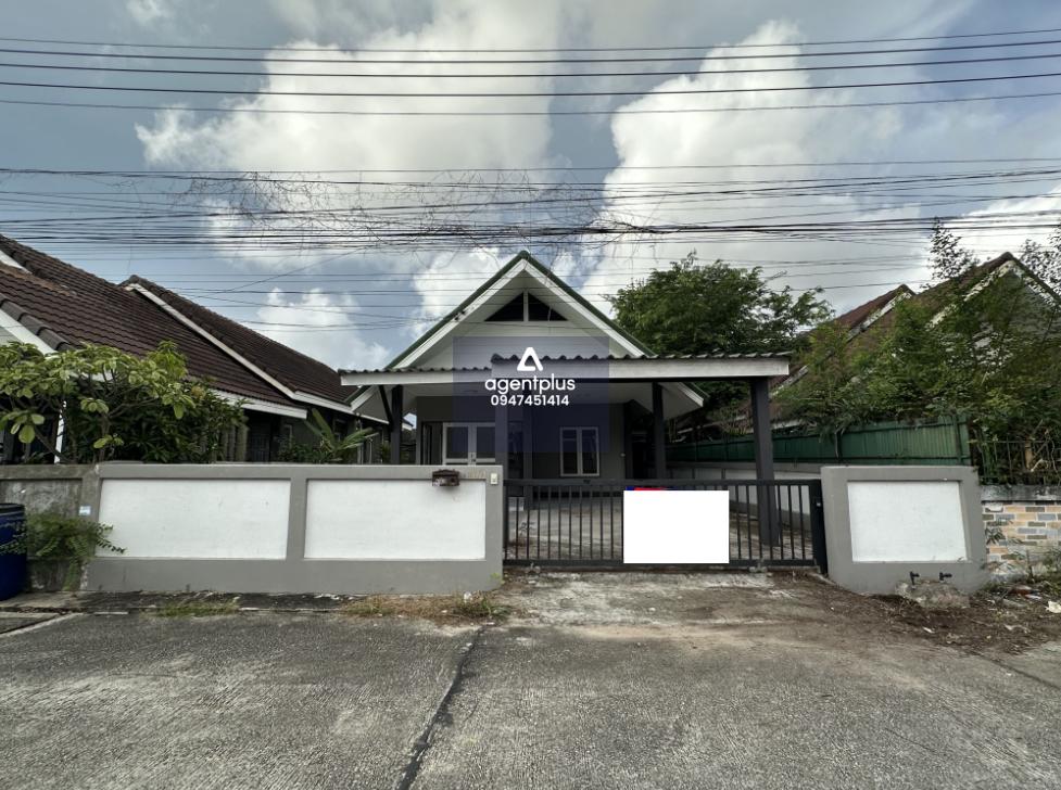 บ้านเดี่ยวชั้นเดียว การคมนาคมสะดวก สาธารณูปโภคครบครัน ใกล้แหล่งชุมชน ถนนรวมมิตร-ภูดร โครงการสุรัตน์ฟอร์เรสต์ บ้านฉาง ปรับปรุงใหม่