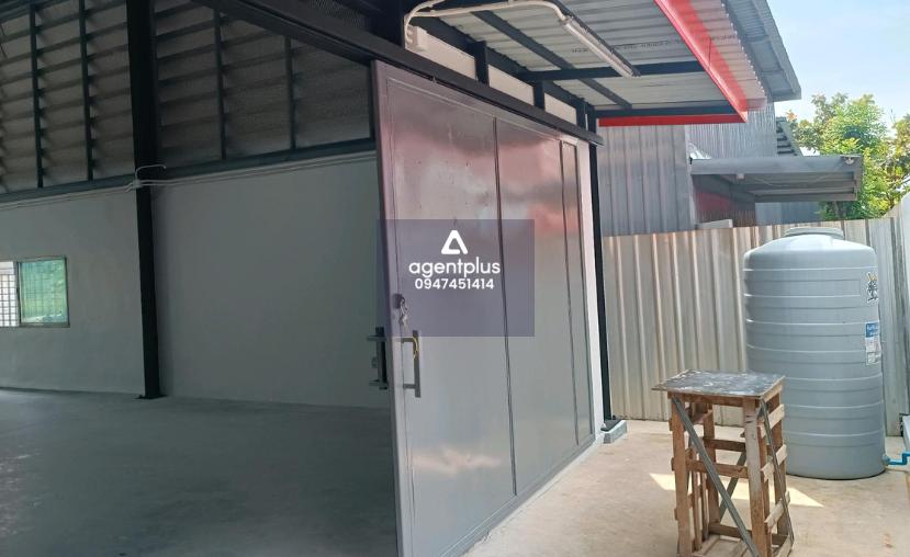 ให้เช่าโกดัง บางพลี ทำเลดี เดินทางสะดวก ถ.เทพารักษ์ ใกล้สนามบินสุวรรณภูมิ