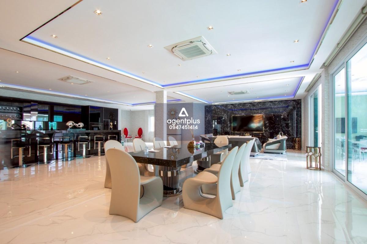 บ้านพูลวิลล่าสวยในโครงการ ทำเลทอง Siam Royal View Pattaya 