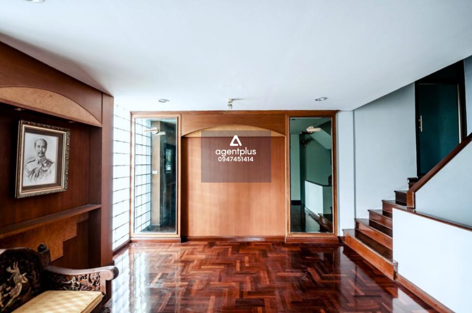 ขายโฮมออฟฟิศพร้อมที่ดินเปล่า ในโครงการ อัญมณี ลาดพร้าว 18 แยก 8