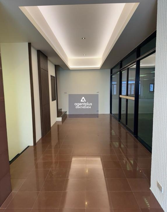 *TP Tower Office for rent ตกแต่งใหม่พร้อมย้ายเข้า อาคารสำนักงาน 10 ชั้น ตั้งอยู่ริมถนน รามคำแหง 81