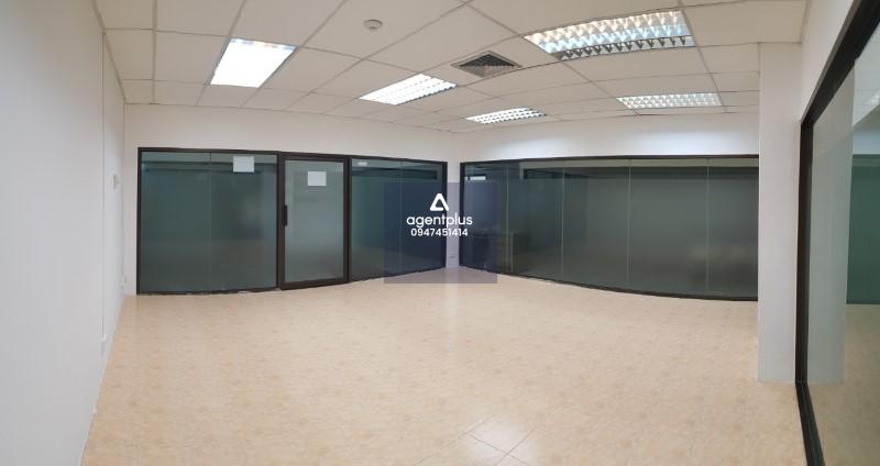 ขาย/เช่าสำนักงาน น้ำ-ไฟพร้อมใช้ สุขุมวิท ซอย 4 Omni Complex กรุงเทพฯ