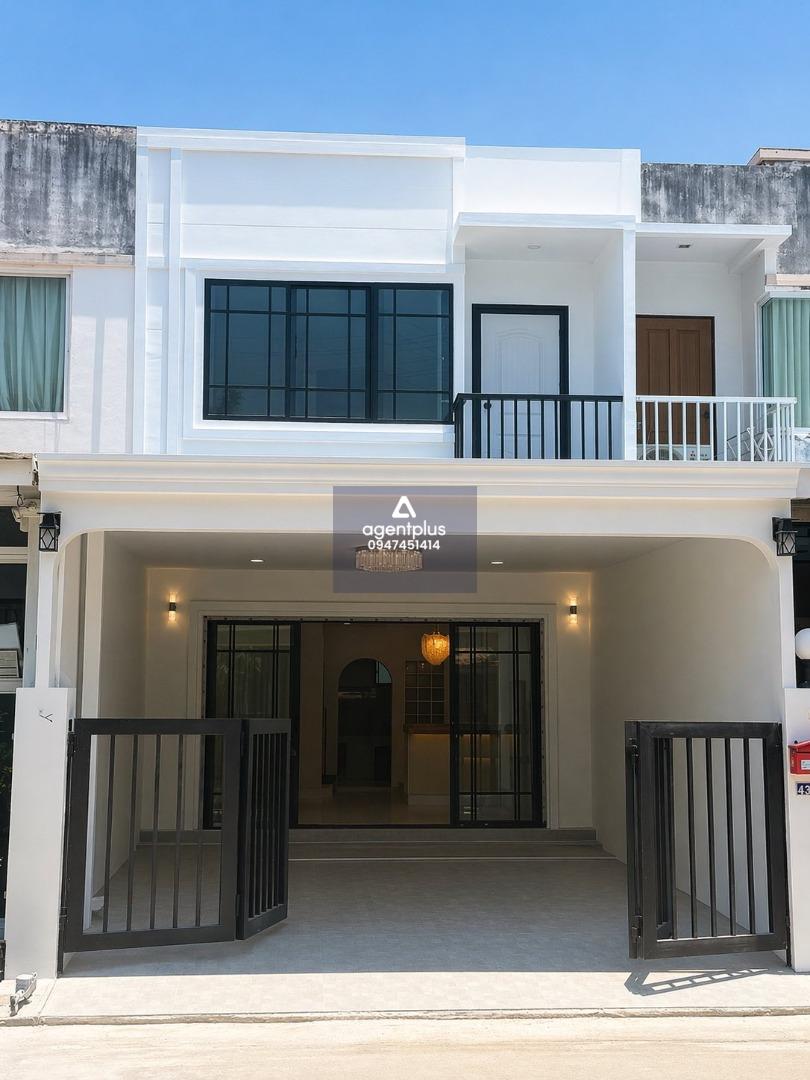 ขาย ทาวน์เฮาส์ ซอยสยามคันทรีคลับบ้านรีโนเวทใหม่ ใกล้เสร็จ 80% 