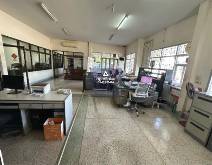 ขายโกดังพร้อมที่ดินติดกันผืนขนาดใหญ่ รองรับรถบรรทุกขนาดใหญ่และรถพ่วง อ.พิมาย นครราชสีมา