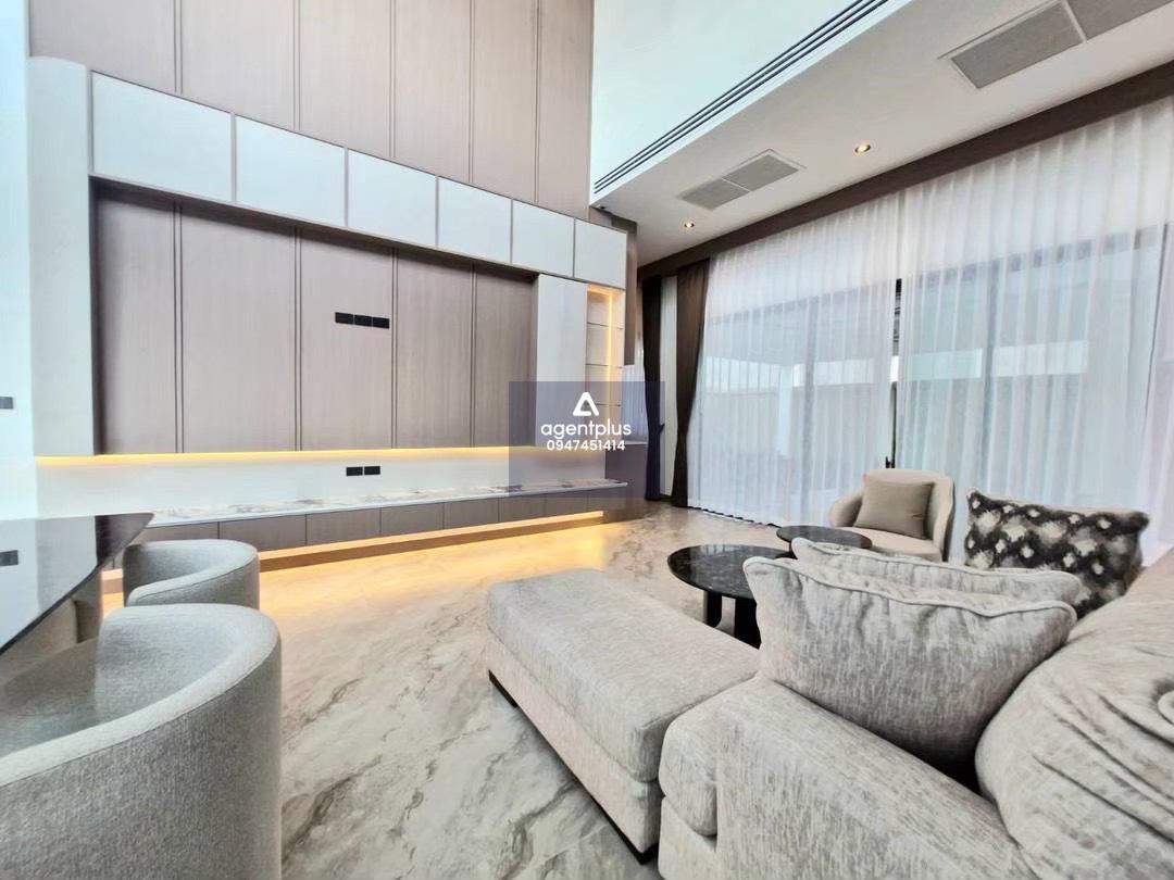 วิลล่า R01 (บ้านแม่ 13) ทุ่งกลมตาลหมัน 27 ปล่อยทำรายวันได้ สไตล์โมเดิร์น 