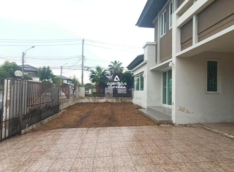 ขายบ้านเดี่ยว โครงการมัณฑิกา บางบอน 3 ทำเลดี เดินทางสะดวก เข้า–ออกได้จากถนนบางบอน 3 และถนนเอกชัย