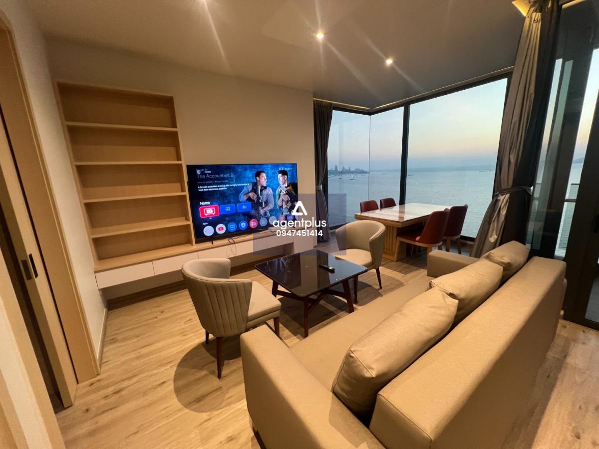  ให้เช่าคอนโด อารมณ์ วงศ์อมาตย์ หรูติดทะเล มีลิฟท์ส่วนตัว พร้อมเข้าอยู่