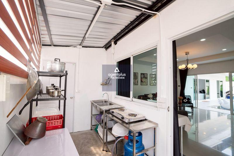 ให้เช่าและขายวิลล่าพร้อมสระว่ายน้ำ บ้านหัวมุม รีโนเวทใหม่ ซอยเขามะกอก 14 พัทยา