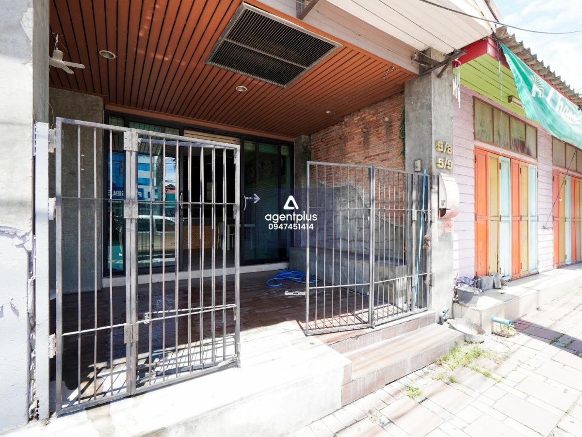*ขายอาคารพาณิชย์ 4 ชั้นครึ่ง 2 คูหา | ถนนสุขุมวิท พัทยาเหนือ 