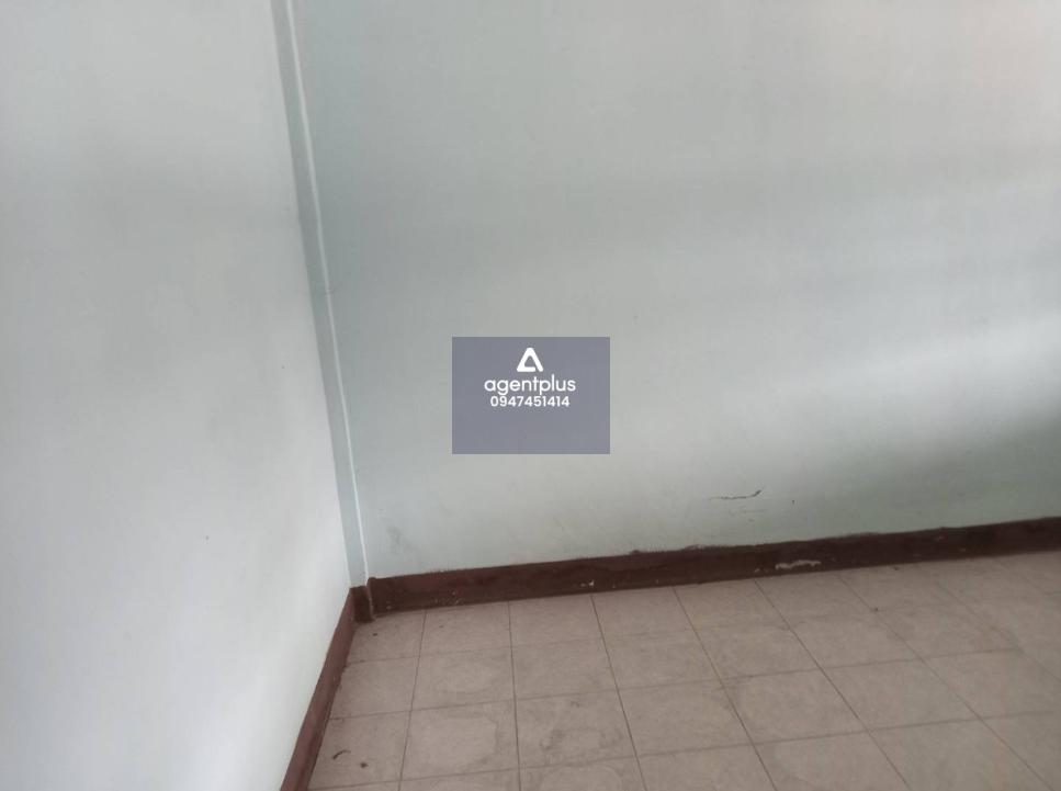 ทาวน์เฮ้าส์ โครงการชื่นสุขใจวิลเลจ ซอย 5 หมู่บ้านชื่นสุขใจวิลเลจ ห่างจาก มจพ.ระยองประมาณ 300 เมตร ตั้งอยู่ในแหล่งชุมชน