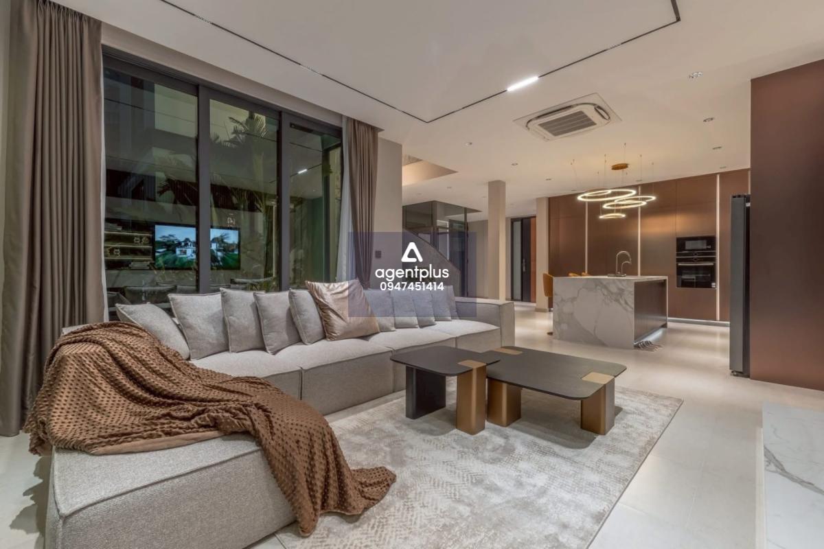 พูลวิลล่าระดับ Ultra Luxury พร้อมลิฟต์ ทำเลนาจอมเทียน นาคาวารี วิลเลจ 