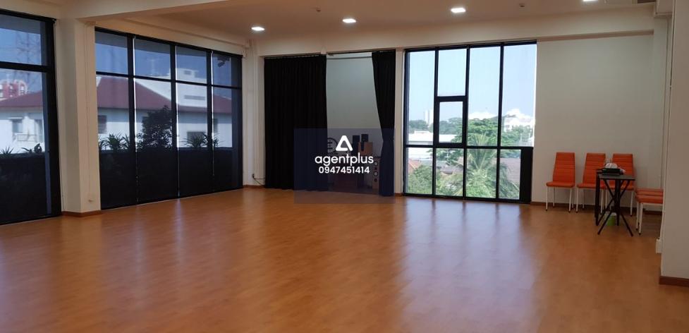 สำนักงานให้เช่าขนาด 155 ตร.ม. อยู่ที่ชั้น 3 อาคาร NaiLek Space ซอยวิภาวดีรังสิต 17