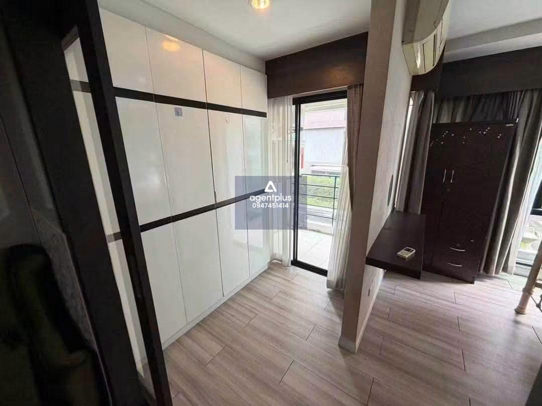 ให้เช่าคอนโด 1 ห้องนอน สุขุมวิท พัทยา  วิวสระ ห้องกว้าง   ใกล้แหล่งช้อปปิ้ง