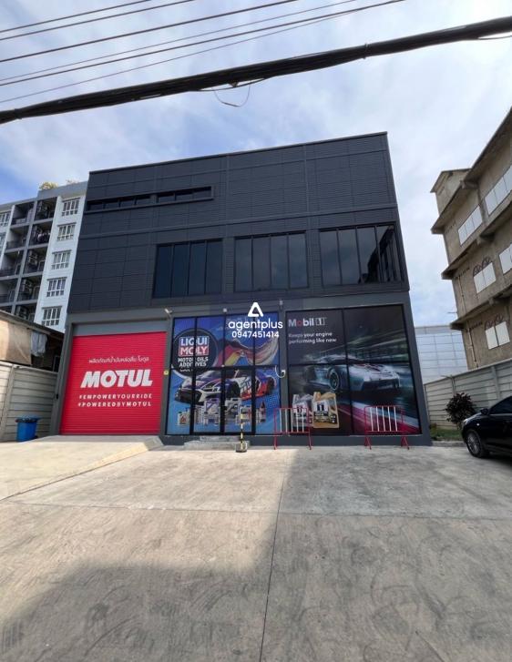 ขายบ้าน หรือ โฮมออฟฟิศ  3 ชั้น ติดรถไฟฟ้าศูนย์ราชการนนทบุรี เดิน 1 นาที ซอยรัตนาธิเบศร์ 12 เข้าซอยไปหลังแรก จอดรถเรียงกันได้ 5 คัน ใกล้ถนนใหญ่ ใกล้ 7-11 เดินทางสะดวก 